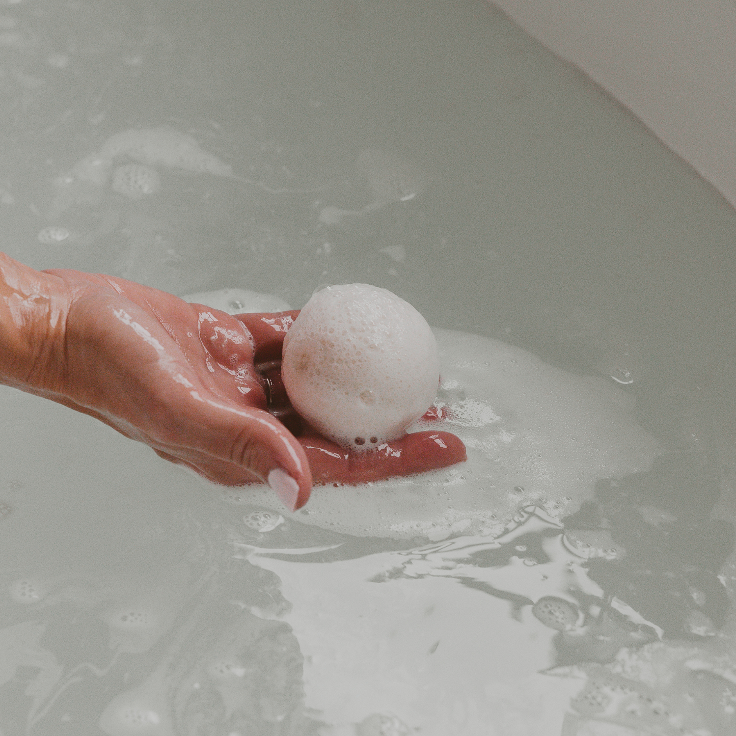 White Tea and Jasmine Bath Bomb