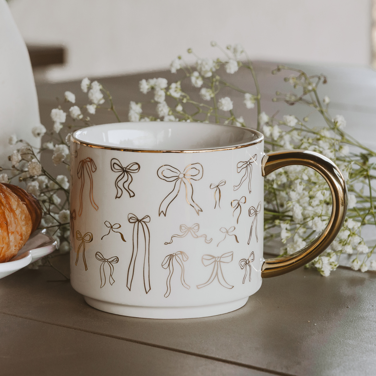 Gold Bows Mug